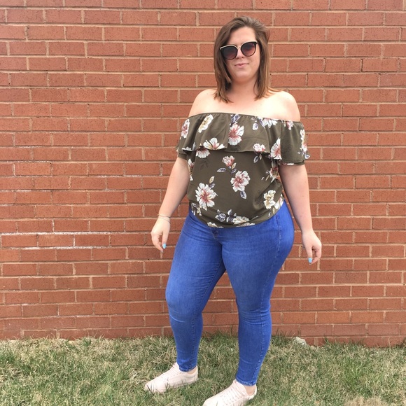 Meet your Posher, Melanie - Picture 3 of 3